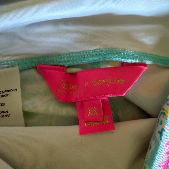 Lily Pulitzer x Disney UPF 50+ Weekender 24" High Rise Midi Legging SIZE XS - Picture 4 of 4